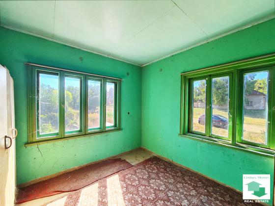 Image No.10-3 Bed House for sale