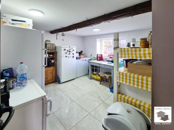 Image No.11-3 Bed House for sale