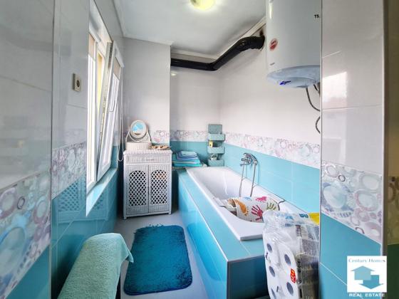 Image No.21-3 Bed House for sale