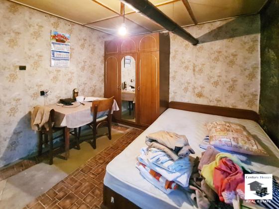 Image No.10-3 Bed House for sale