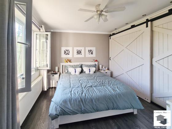 Image No.15-3 Bed House for sale