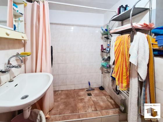 Image No.9-4 Bed House for sale