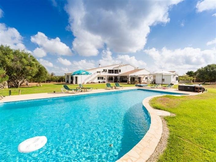 Image No.1-7 Bed Villa for sale