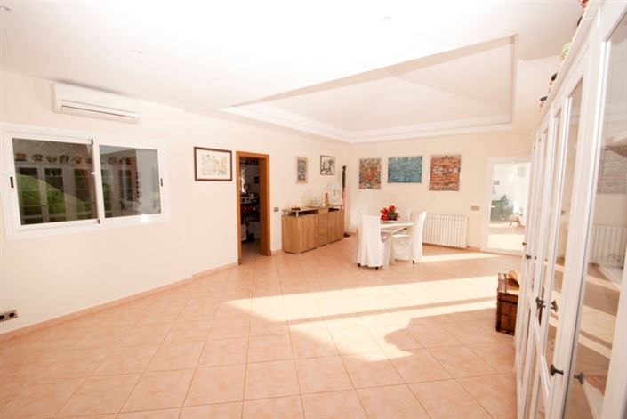 Image No.11-7 Bed Villa for sale