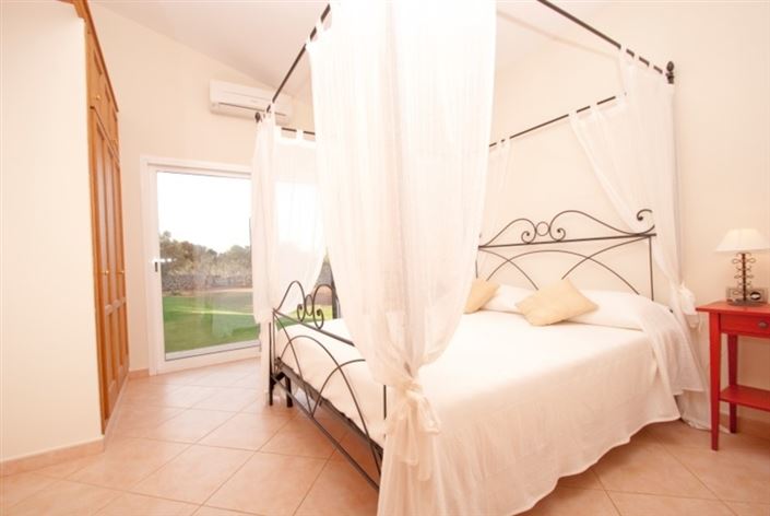 Image No.14-7 Bed Villa for sale