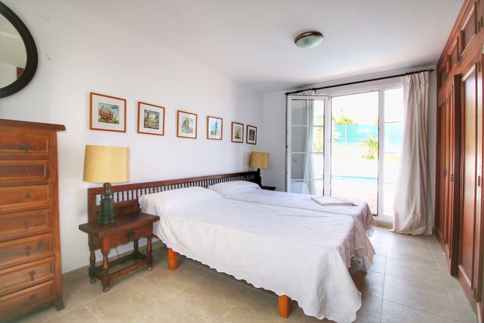 Image No.11-3 Bed Villa for sale