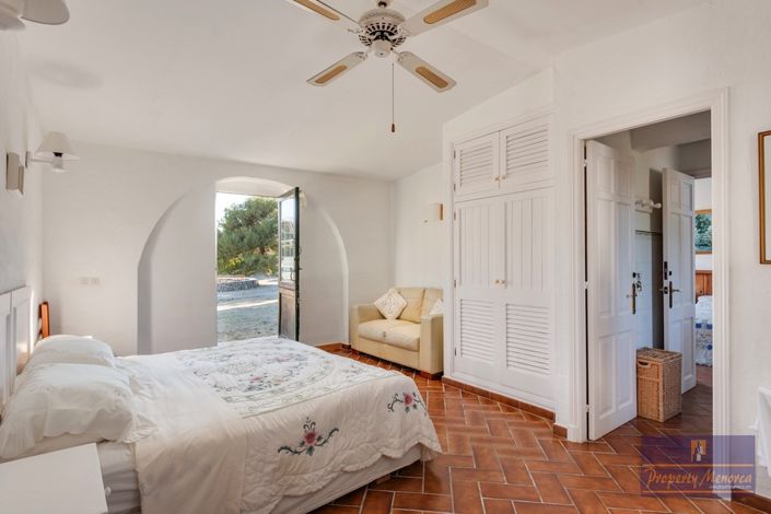 Image No.33-12 Bed Villa for sale