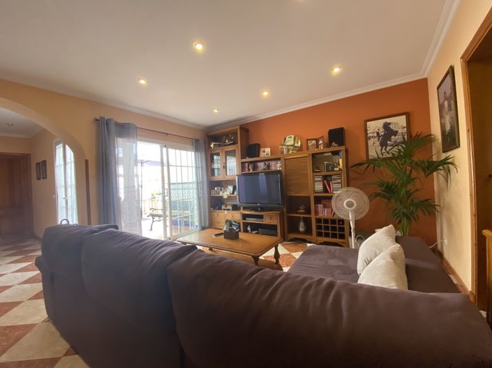 Image No.2-4 Bed Townhouse for sale