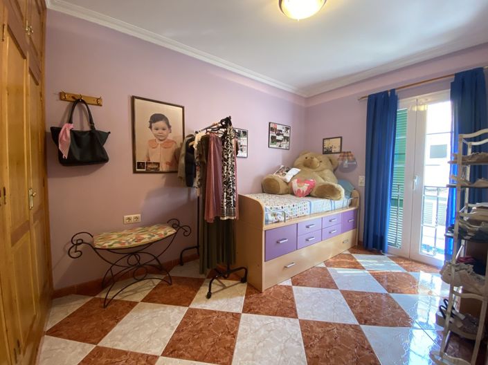 Image No.21-4 Bed Townhouse for sale