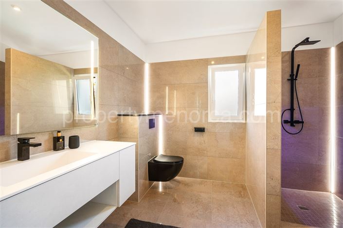 Image No.11-4 Bed Villa for sale