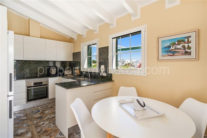 Image No.3-4 Bed Villa for sale