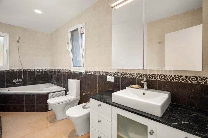 Image No.12-Villa de 5 chambres à vendre à Port D'addaya