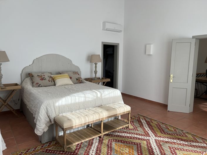 Image No.17-4 Bed Villa for sale