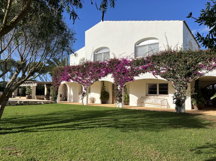Image No.1-4 Bed Villa for sale