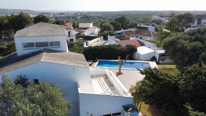 Image No.4-8 Bed Villa for sale