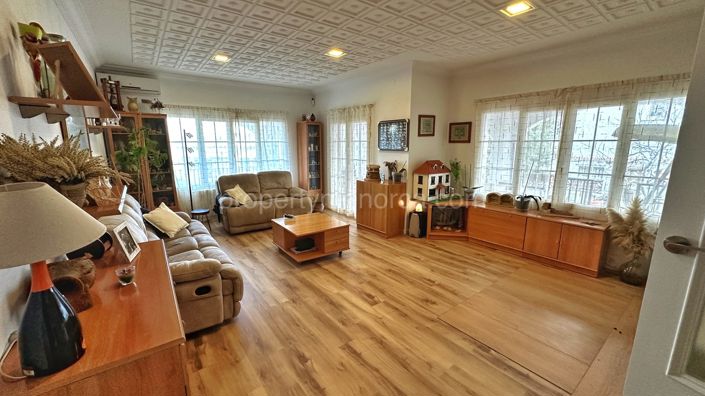 Image No.34-5 Bed Villa for sale