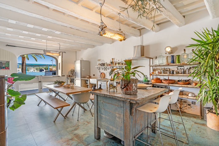 Image No.10-2 Bed Townhouse for sale