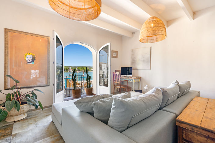 Image No.17-2 Bed Townhouse for sale