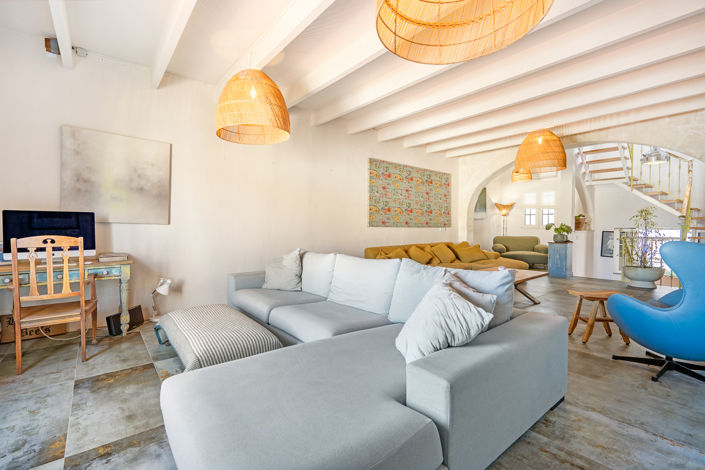 Image No.18-2 Bed Townhouse for sale