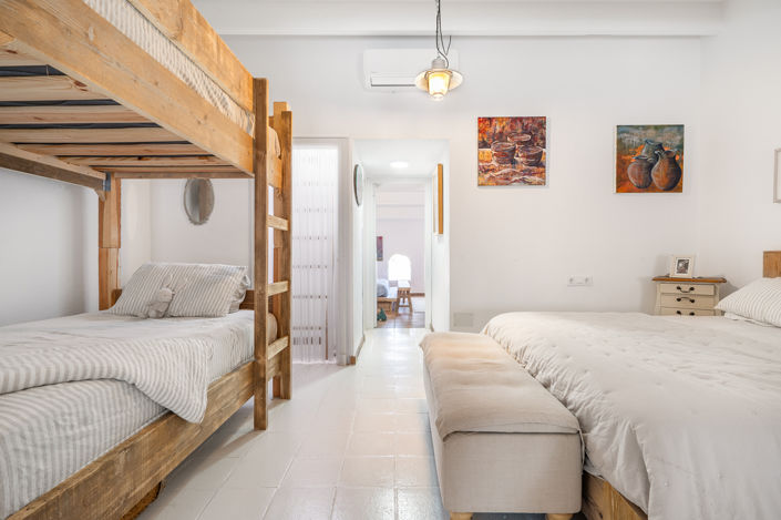 Image No.23-2 Bed Townhouse for sale