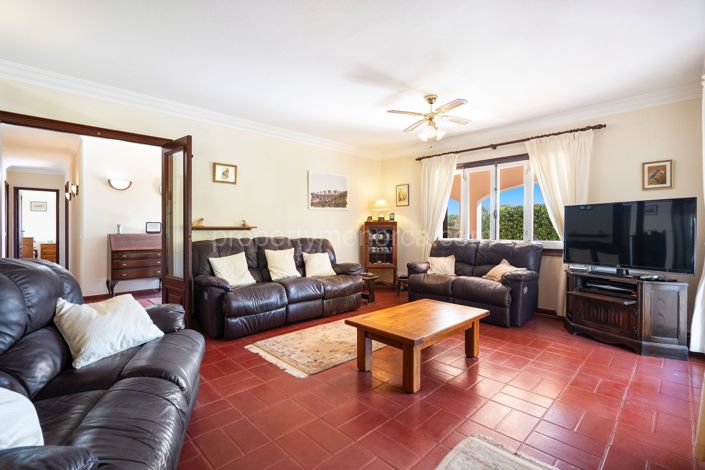 Image No.17-5 Bed Villa for sale