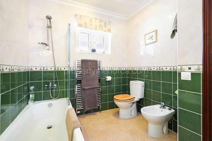 Image No.26-5 Bed Villa for sale