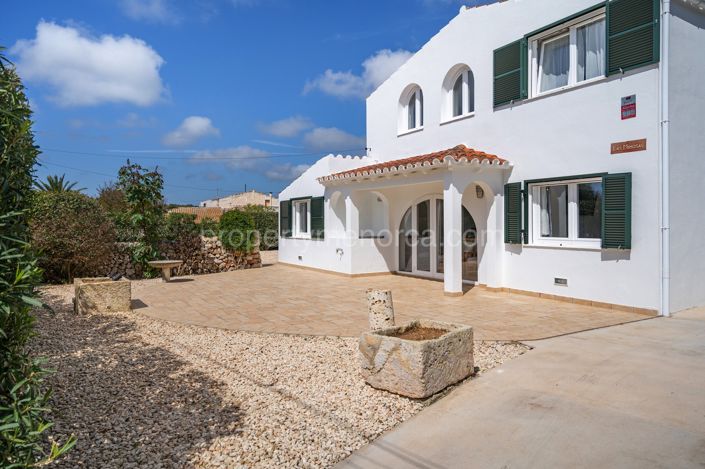 Image No.2-3 Bed Villa for sale