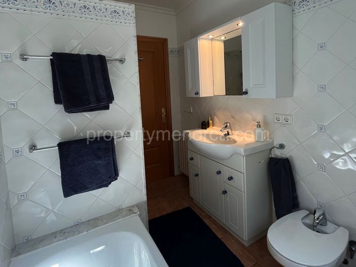 Image No.19-3 Bed Villa for sale