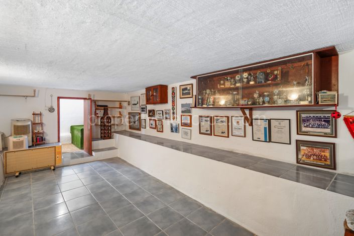 Image No.18-4 Bed Villa for sale