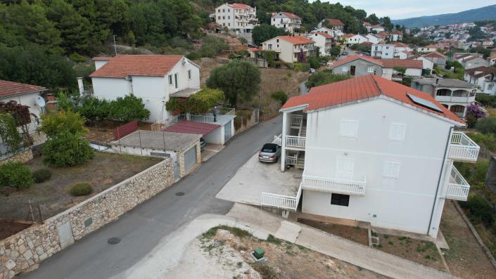 Image No.4-8 Bed Apartment for sale