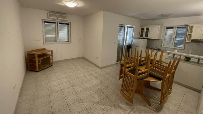 Image No.7-8 Bed Apartment for sale