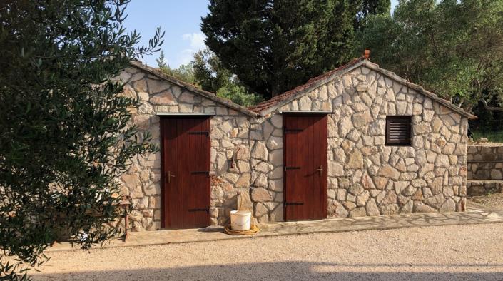 Image No.1-6 Bed House for sale