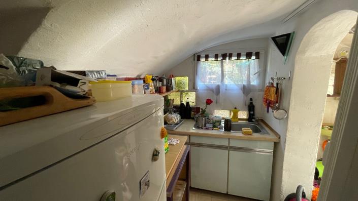 Image No.12-5 Bed House for sale