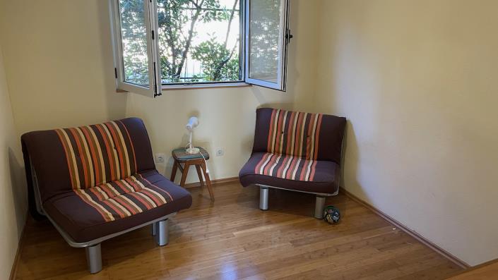 Image No.8-2 Bed House for sale