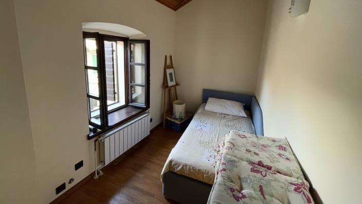 Image No.6-3 Bed House for sale