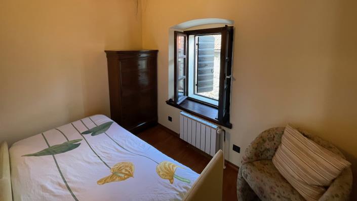 Image No.8-3 Bed House for sale