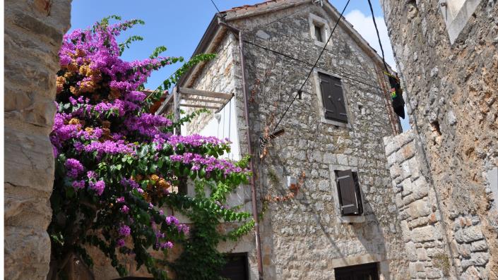 Image No.1-3 Bed House for sale