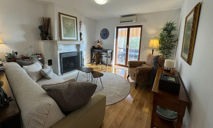 Image No.10-1 Bed Apartment for sale