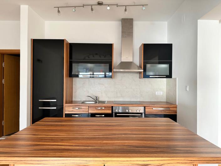 Image No.19-4 Bed House for sale