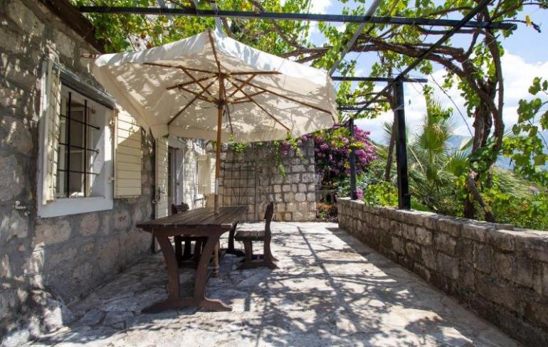 Image No.17-2 Bed House for sale