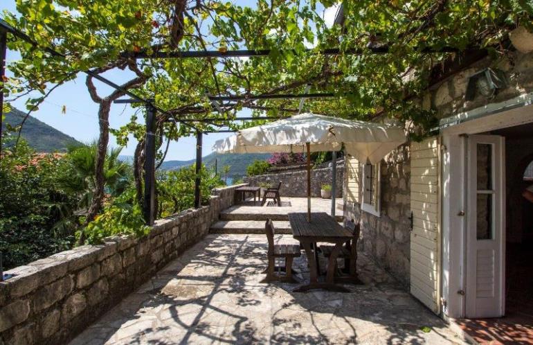 Image No.4-2 Bed House for sale