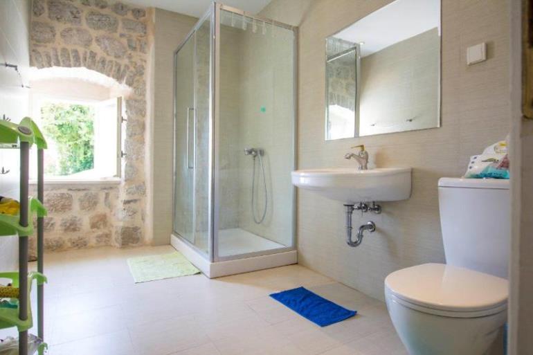 Image No.24-2 Bed House for sale