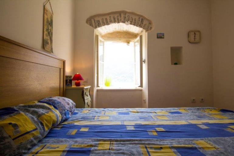 Image No.19-2 Bed House for sale