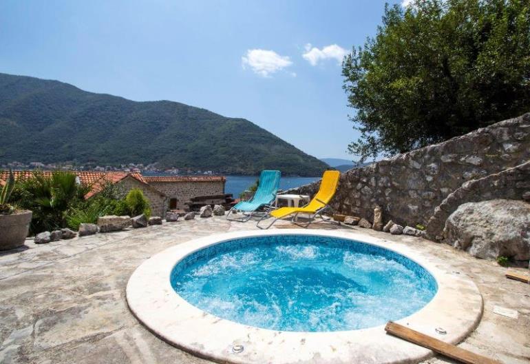 Image No.25-2 Bed House for sale