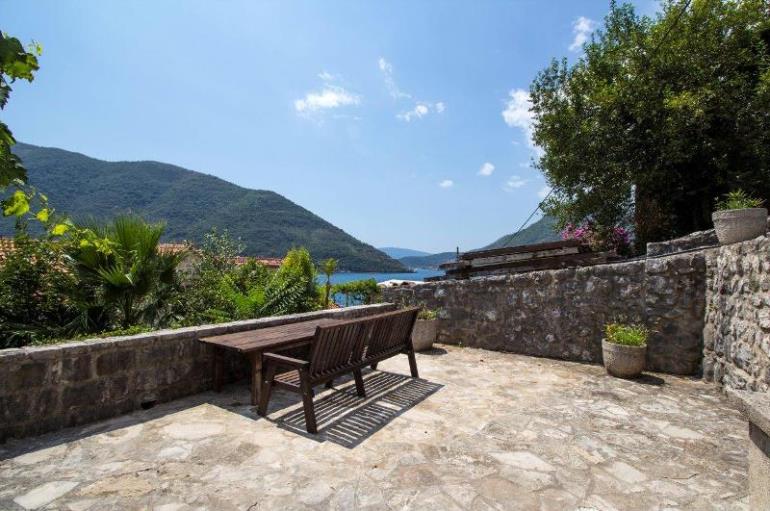 Image No.6-2 Bed House for sale