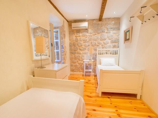 Image No.8-3 Bed House for sale