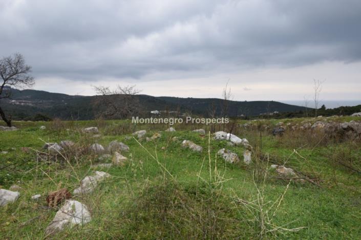 Image No.10-3 Bed Farmhouse for sale