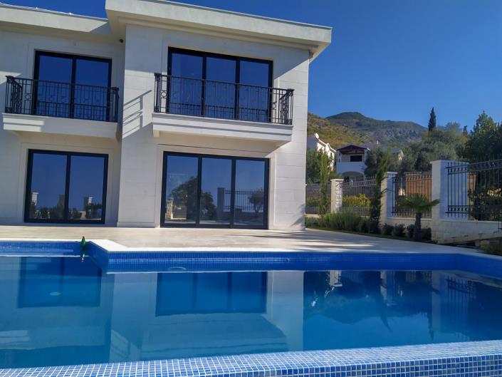 Image No.3-3 Bed Villa for sale