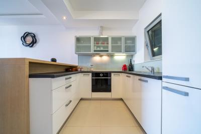 --------------------------------------12372--19-_1200x800