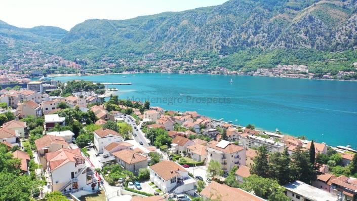 Image No.4-10 Bed House for sale